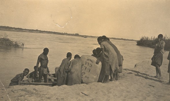 Carregadores da Companhia Agricula de Algodão, Angola