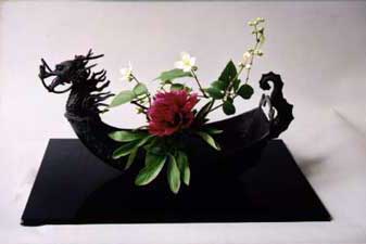 Ikebana-Drachengesteck.jpg