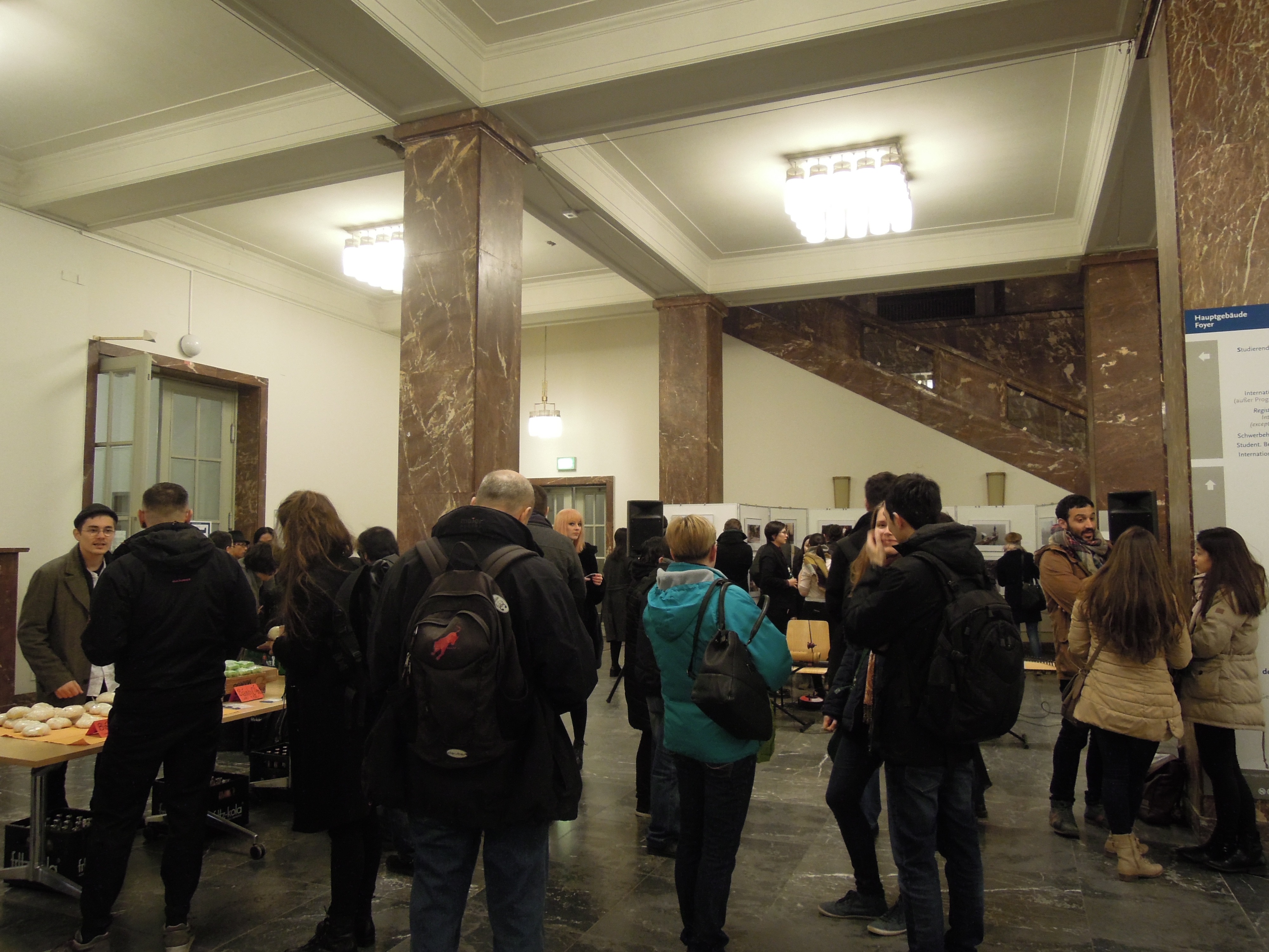 Fotoausstellung: Kalaidoskop Vietnam, Humboldt-Universität zu Berlin, Foyer des Hauptgebäudes UdL, 06.02.17