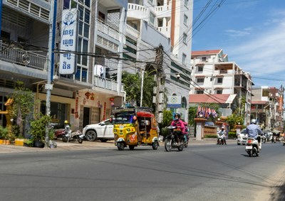 phnom penh road.jpg