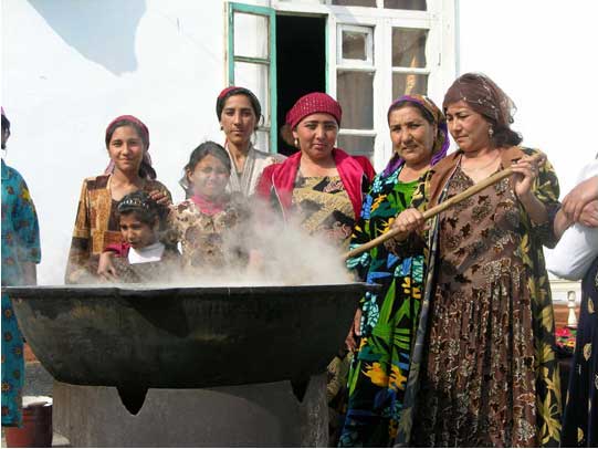 Navruz unter Zigeunern - Frauenparty mit Männerseparee