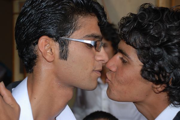 Ein Kuss für den belutschischen Bräutigam