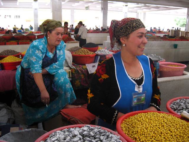 Uzbekische Marktfrauen
