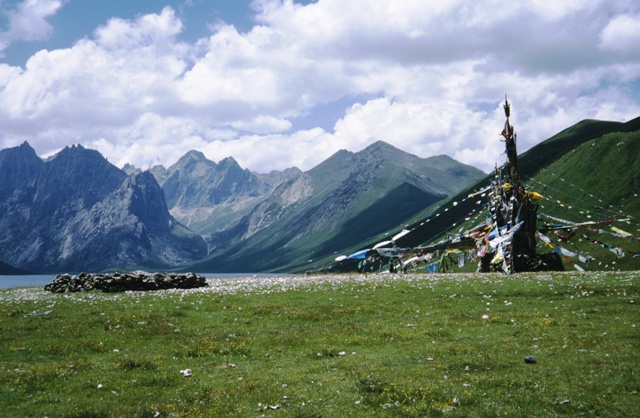 Nyenpo-Yirtse-Gebirge