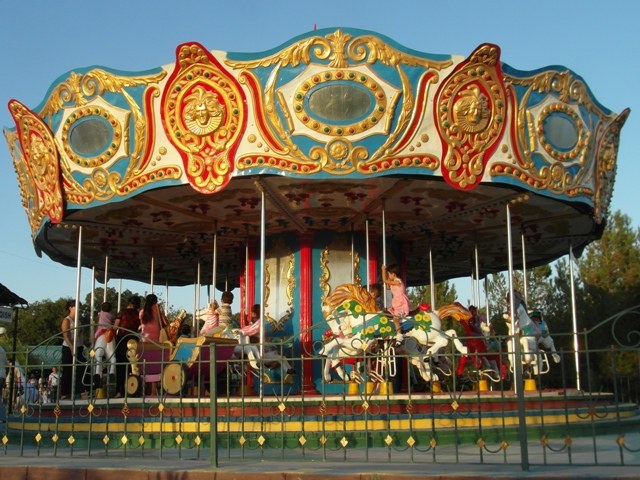Im Vergnügungspark von Qarshi