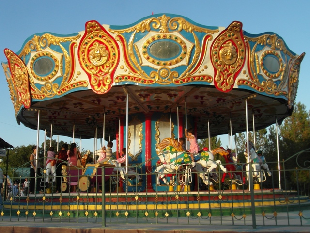 Im Vergnügungspark von Qarshi
