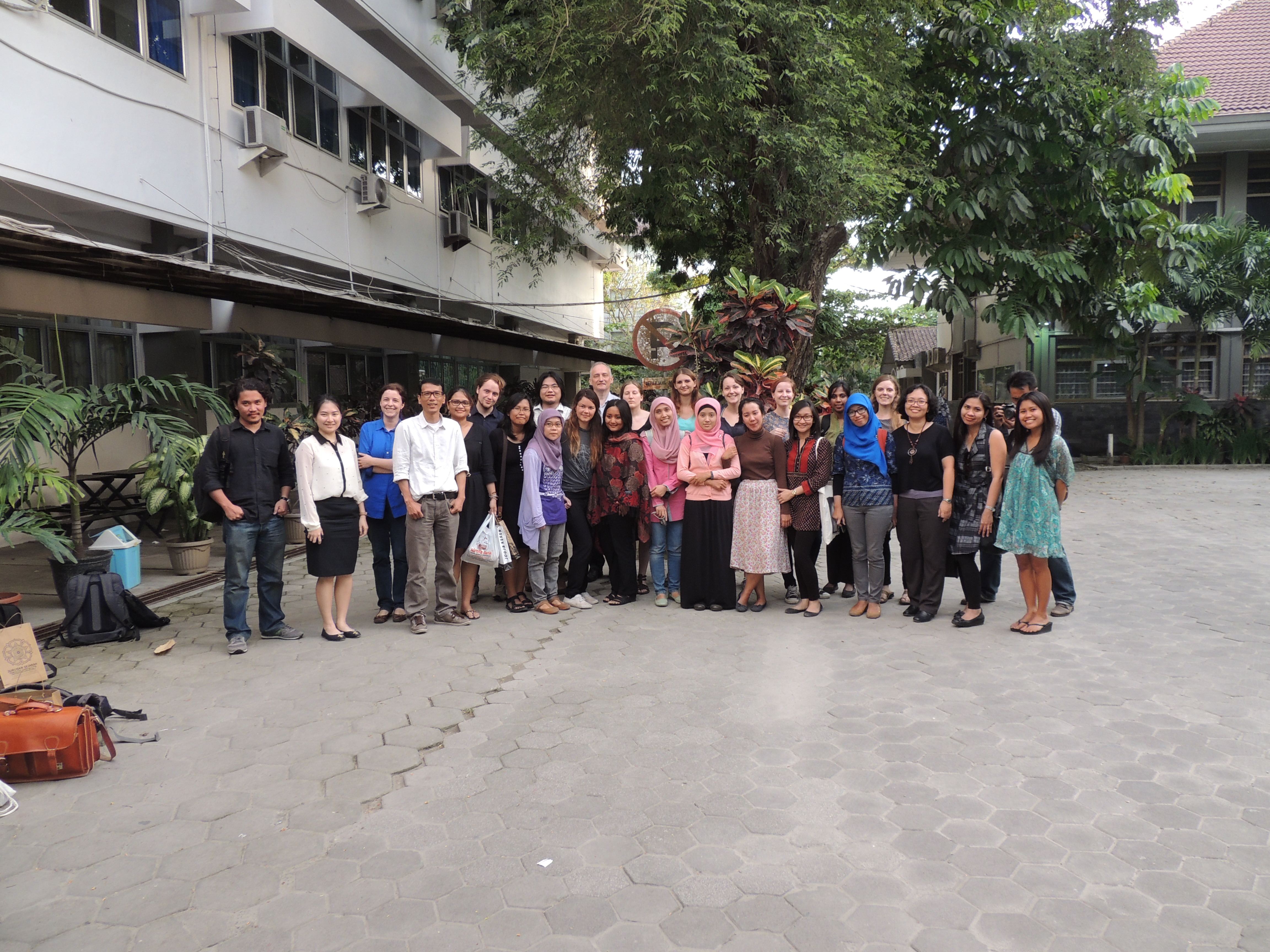 Summer school participants and lecturers on the final day